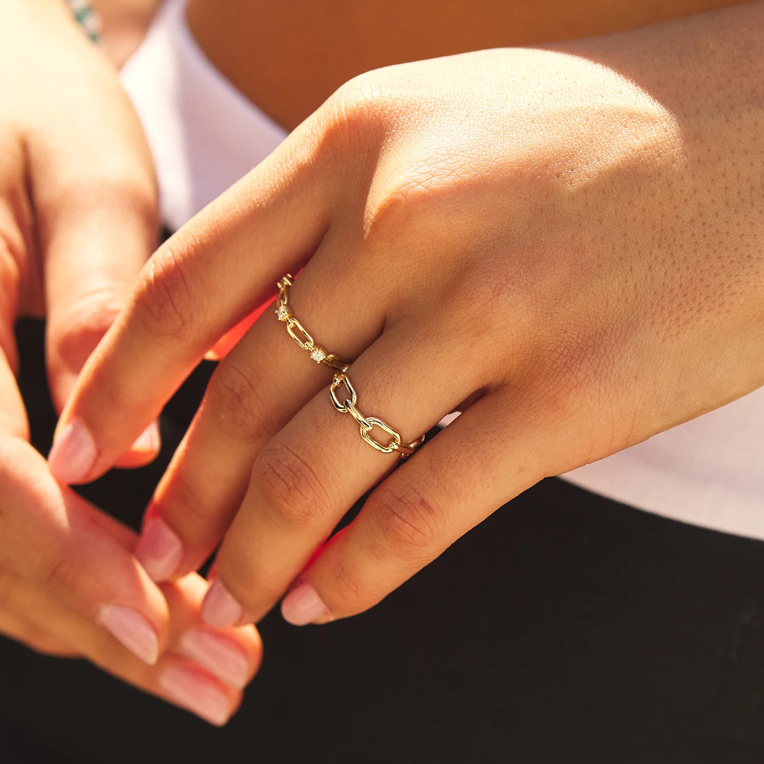 Three Diamond Paper Clip Link Ring - Image 4